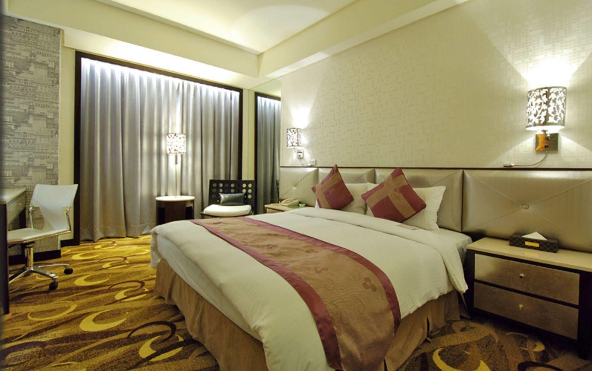 Hej Taipei Arena Hotel Buitenkant foto